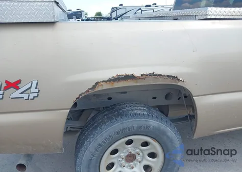 2006 Chevrolet Silverado 1500 Work Truck z USA, uszkodzony, nr VIN 1GCEK19V16E126450